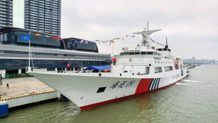 我國(guó)首艘萬噸級(jí)海事巡邏船“海巡09”輪在廣州列編
